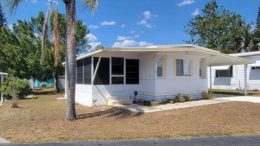 65 Juniper Drive East a Dundee, FL Mobile or Manufactured Home for Sale